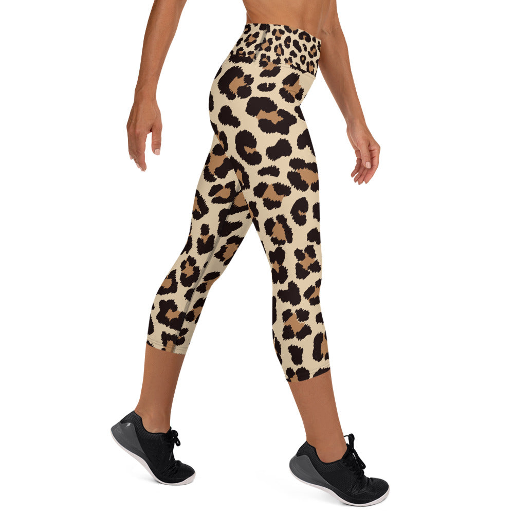 Leopar Chic Feline Women's Yoga Capri Leggings - FLAKOUT